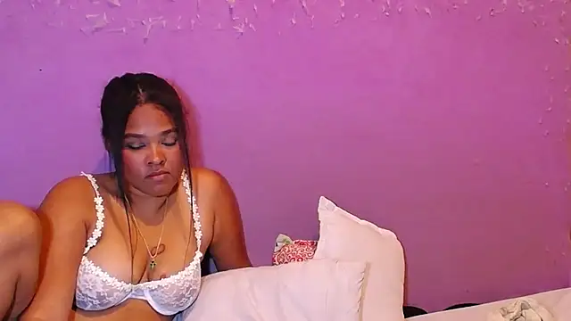 Amara_Diamond_1 webcam
