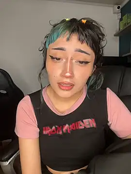 baby_akuma_ webcam