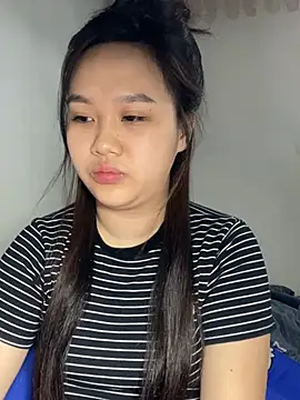 Almira6868 webcam