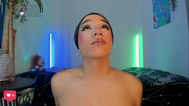 Naughty_Blue webcam