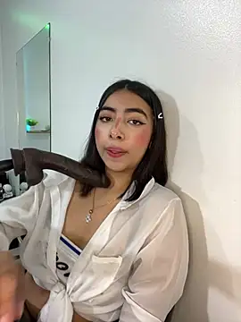 cherry_skinnyy_ webcam