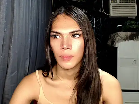 GORGEOUS_CARMEE webcam