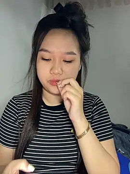 Almira6868 webcam
