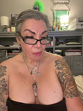dieseldame1313 webcam