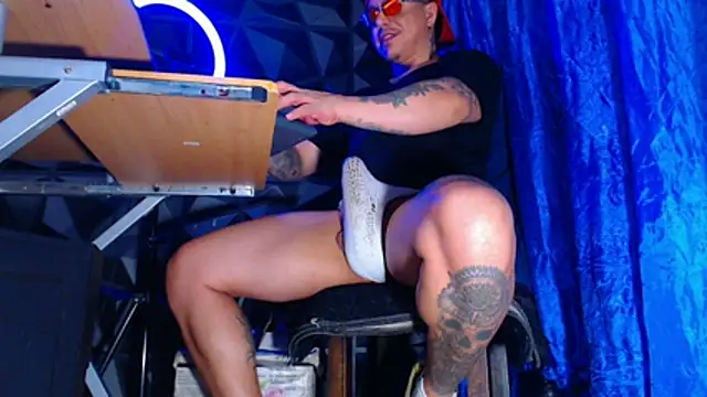 MONSTER_COCK_ webcam