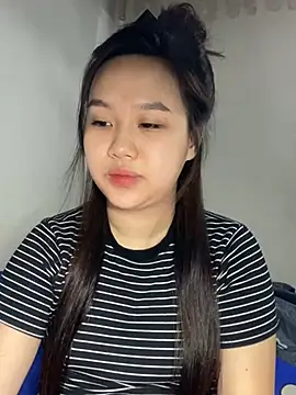 Almira6868 webcam