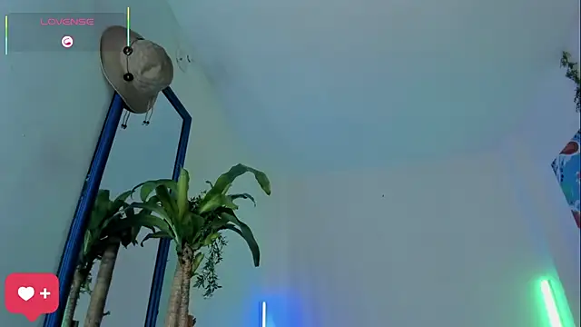 Naughty_Blue webcam