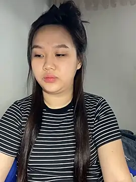 Almira6868 webcam