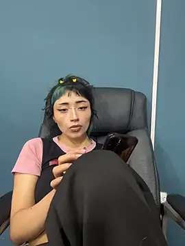 baby_akuma_ webcam