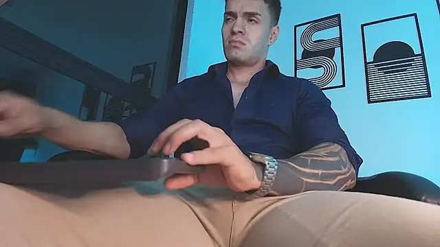 ALPHA_DOMINUS_ live cam on StripChat