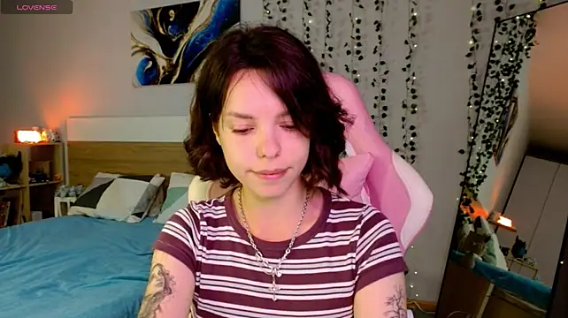 Maya_Campbell webcam
