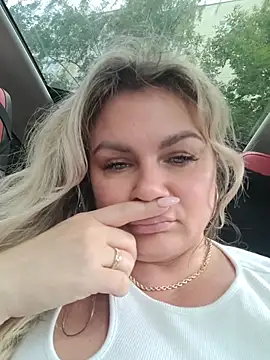 candy_queeen live cam on StripChat