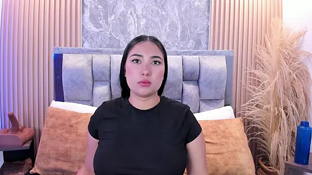 Sulay_Kim live cam on StripChat