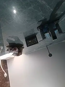 BongQueen9 webcam