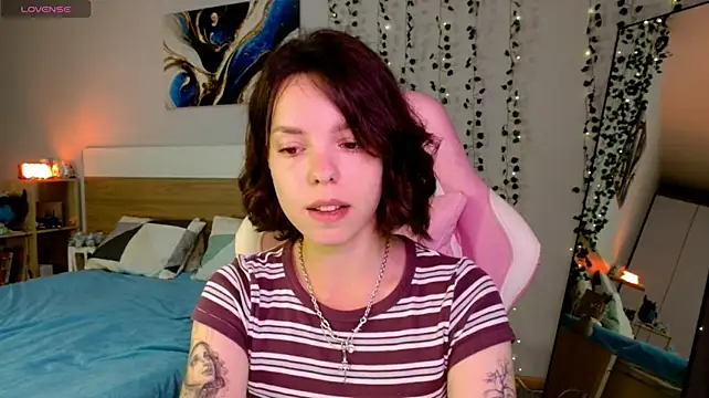 Maya_Campbell webcam