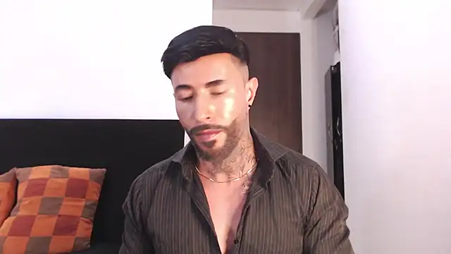 andrea_de_lucaa webcam