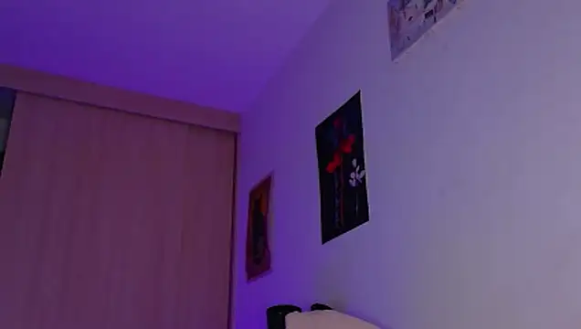 DIVINANGELA webcam