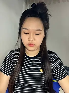 Almira6868 webcam