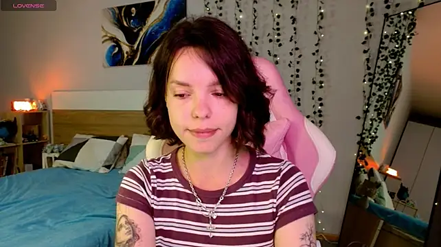 Maya_Campbell webcam