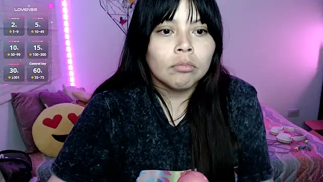 EllieMoonX webcam
