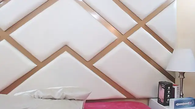 Issaa_Tyler webcam