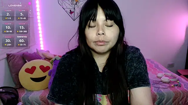 EllieMoonX webcam
