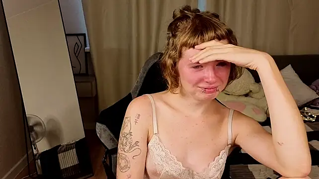 VioletDesiree webcam