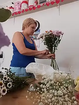 LittleFlower777 webcam