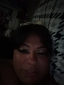 Queen_Coraline webcam