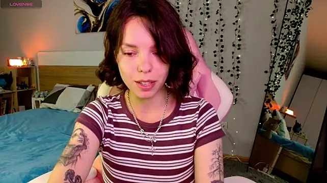 Maya_Campbell webcam