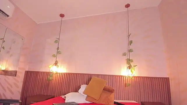 daphne_courtis webcam