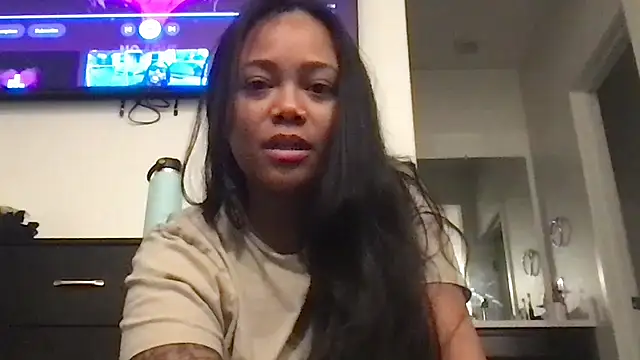 sukisowettt live cam on StripChat