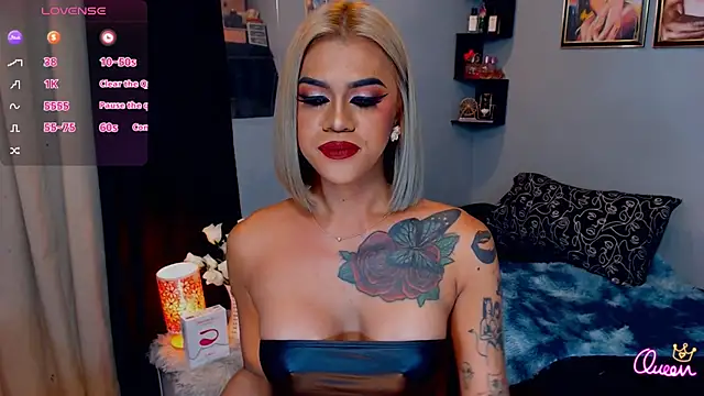 StellaStrong30 live cam on StripChat