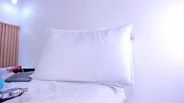 Sarita__Gomez webcam
