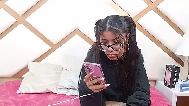 Issaa_Tyler webcam