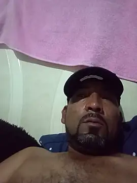 Ernesthot82 webcam