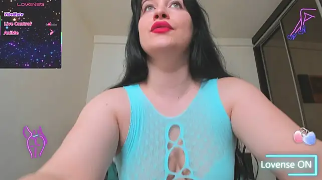GoldenLunaa webcam