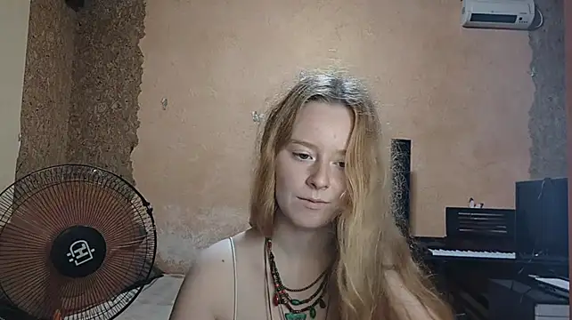 KateVibe_01 webcam