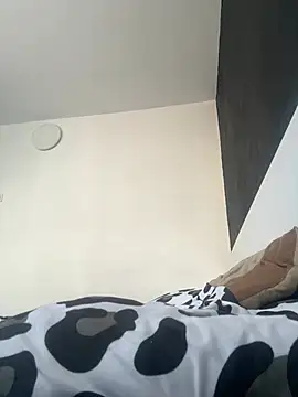 MikyVesela webcam