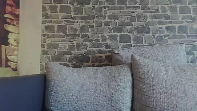 YviEngel webcam