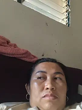Laiskie_33 webcam