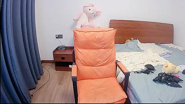 SerafinaLi webcam