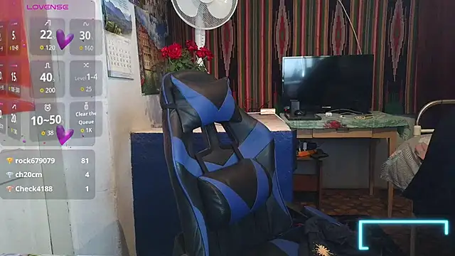 Cora_Maro webcam