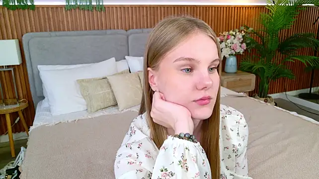 Lili_Lohan webcam