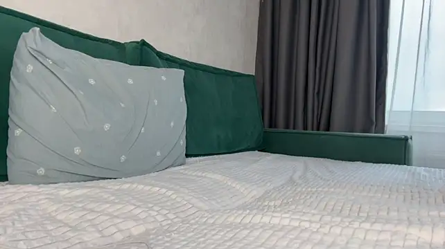 Kira_Quinn webcam