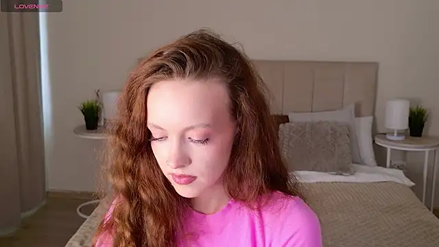 SallyPinkman webcam