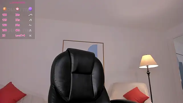 KayraLanne webcam