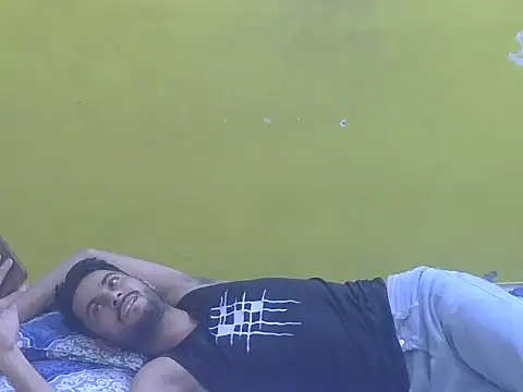 Stubborndesiboy webcam