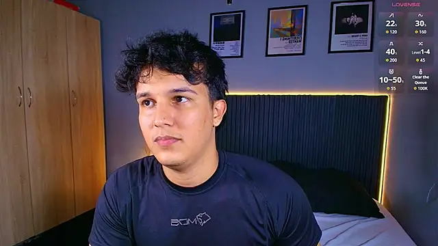 Leo_Savage_ webcam