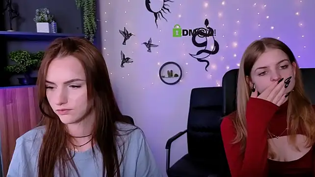 lisa_dark_ webcam